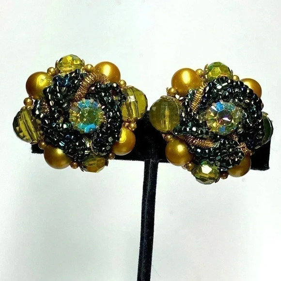 VINTAGE BEADED CLIP ON EARRINGS